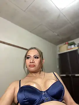 HugeKatarinaTS' Live XXX Chat