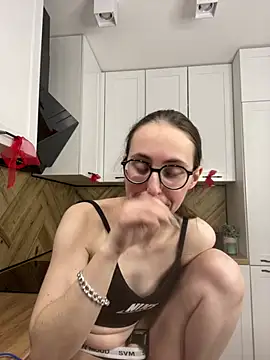 MartiniiSelenna Adlı Modelin Canlı XXX Sohbeti