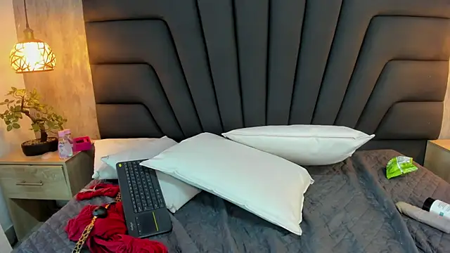 Maya_curvy Chat XXX in diretta