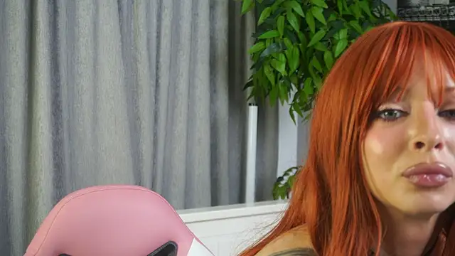 LanaReals Chat XXX in diretta