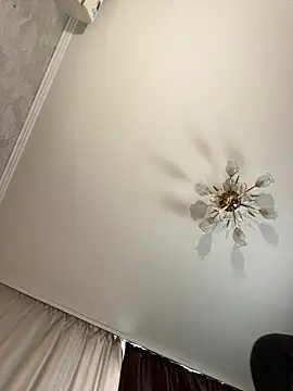 StripBianka Adlı Modelin Canlı XXX Sohbeti