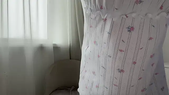 ShySchoolGirl's Live XXX Chat