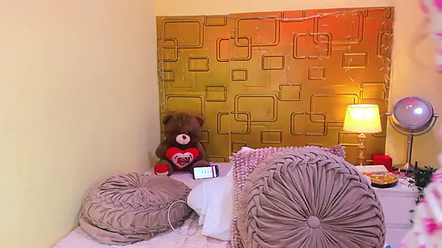 Julia_Haye Live XXX Chat