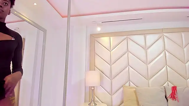 NalaRoux's Live XXX Chat