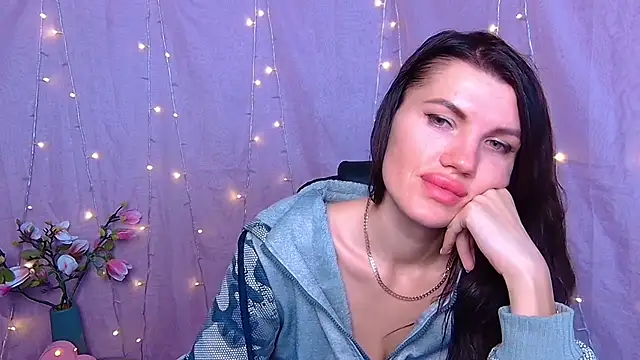 MilaLoona's Live XXX Chat