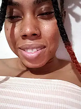 Chat XXX en directo de HONEYSWEETS_LIVE