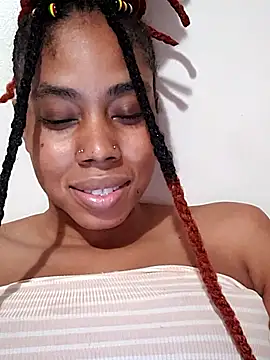 HONEYSWEETS_LIVE élő XXX-chatje