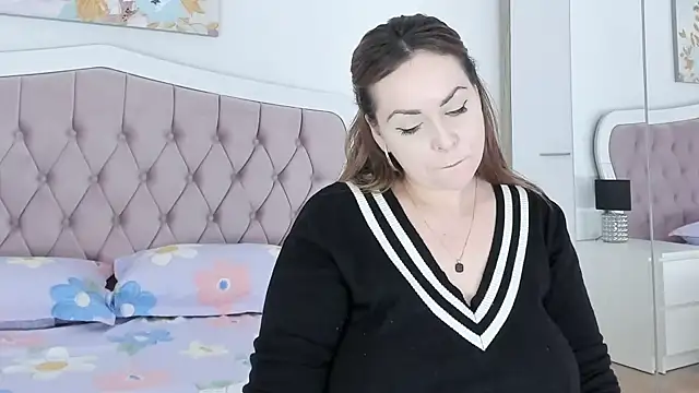 purefantasy Chat XXX live