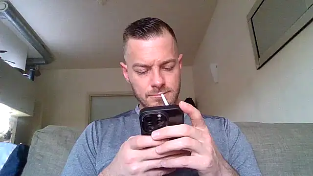 cheekycherryx 即時 XXX 聊天