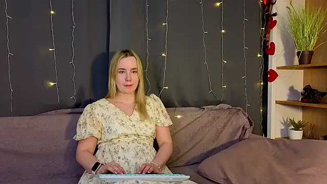 IvetteLaboren Live XXX chat