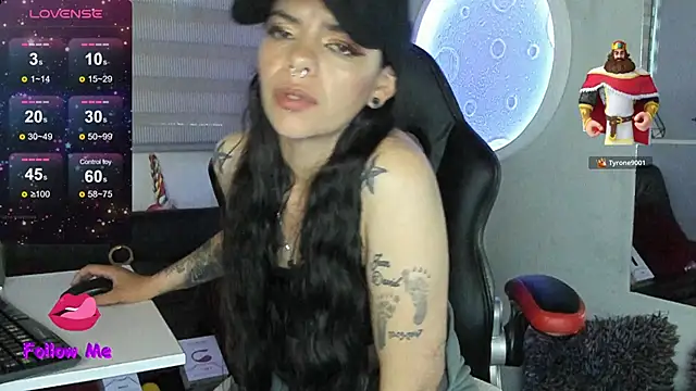 แชท XXX สดของ natasha_logan_