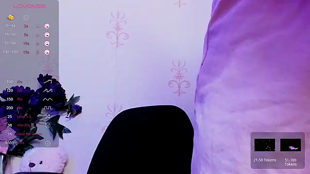 Chat +18 de KindHazelHere_ ao vivo