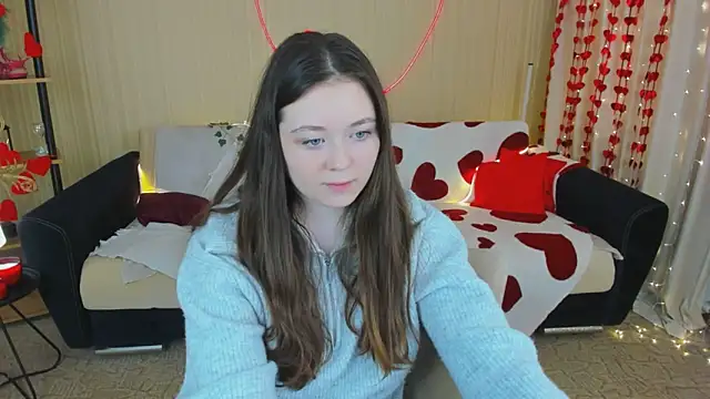 AlluringLookk Webcam-Show