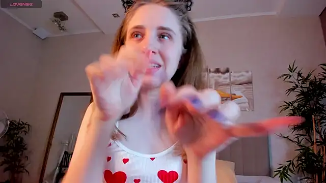 Camilla_Kelly Adlı Modelin Canlı XXX Sohbeti