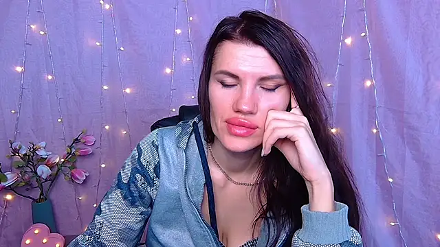 MilaLoona Live XXX-Chat