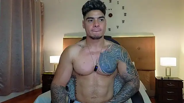 Steven_Velez: διαδικτυακό σόου στην κάμερα