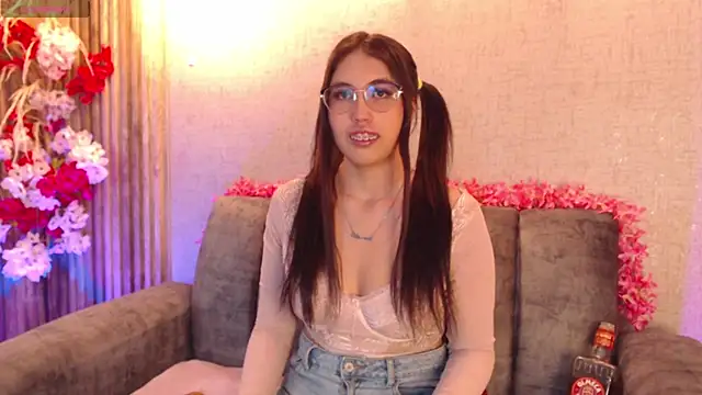 แชท XXX สดของ Valk_submissive