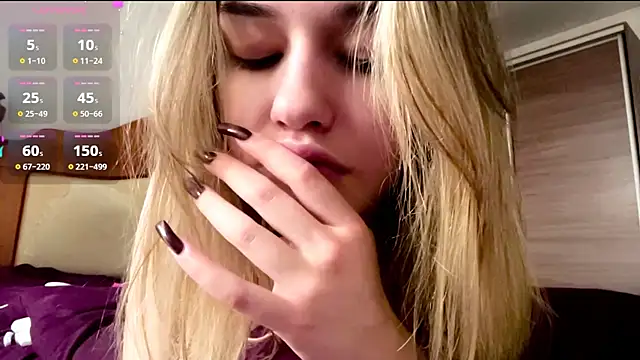 Show de Little_ines na webcam