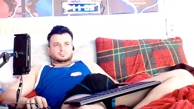 Chatroom XXX en direct de FuckToyBoy69