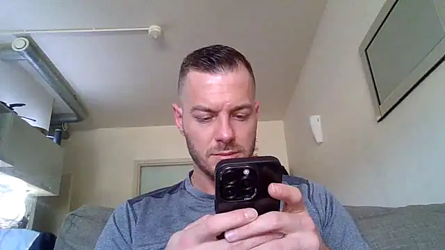 Chat XXX ao vivo de cheekycherryx