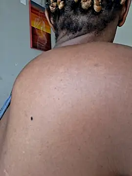 Chat +18 de Kamdollie ao vivo