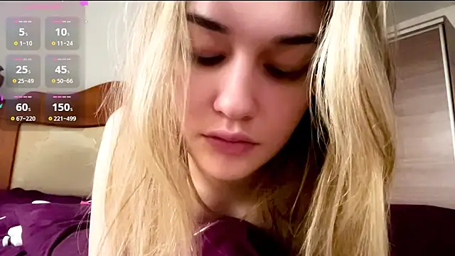 Chat +18 de Little_ines ao vivo