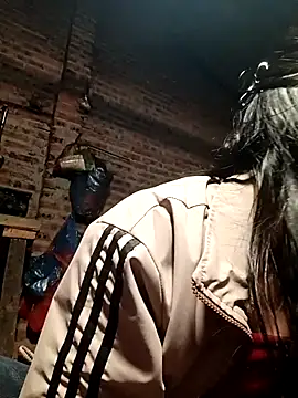 emaame68  在線直播表演