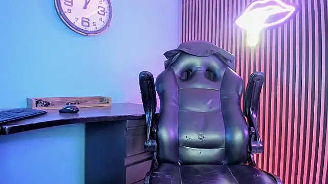 Maximoking26 Webcam show