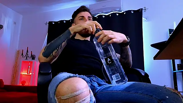 MightyAaron66 Webcam show