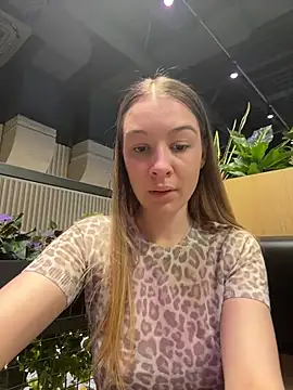 SashaCatt: онлайн-секс-чат