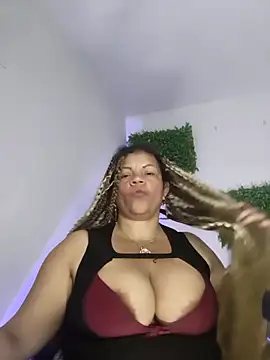 Eva_Luxei Adlı Modelin Canlı XXX Sohbeti