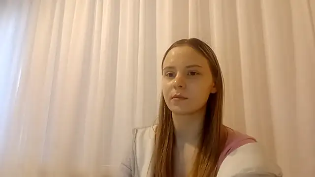 CrackShirker webkamerás műsora