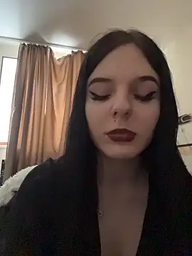 KrisHensley live XXX chat