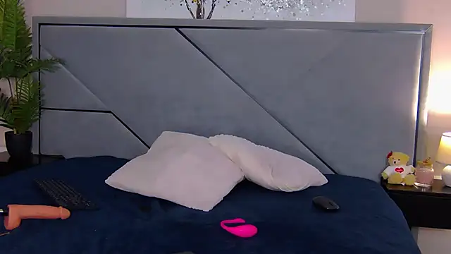 XXX chat uživo modela NicoleRosss