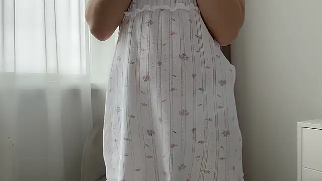 ShySchoolGirl Adlı Modelin Canlı XXX Sohbeti