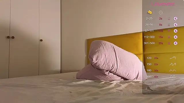 AliceKingsleighn Live XXX chat