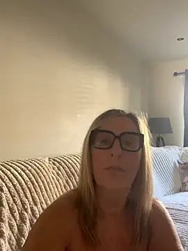 Chat XXX en directo de Mrsmoggy