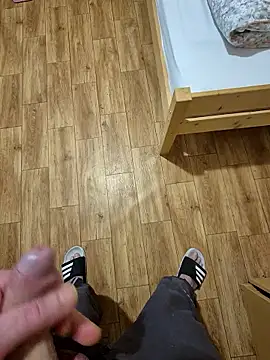 kisbiro77777 Live XXX-chat