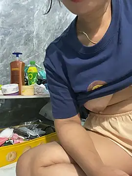 Linaannn 在線直播表演