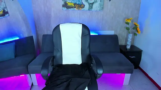 nova_sex01 élő XXX-chatje