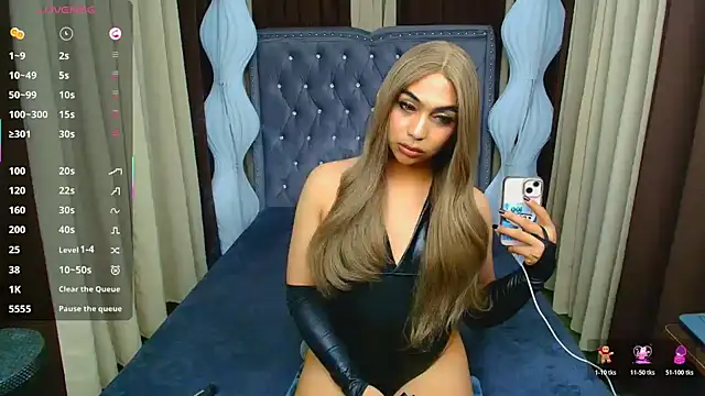 Clea_Moore Pertunjukan Webcam