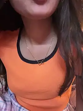 Chat XXX en directo de Rakhiii12