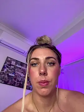 Aussielulu élő XXX-chatje