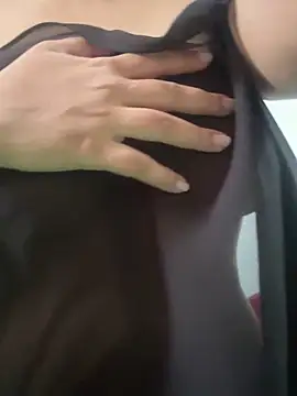 Divya-03 webkamerás műsora