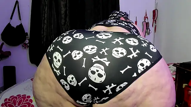 QUEEN_MANDY_BBW élő XXX-chatje