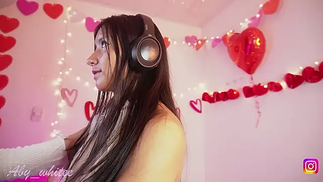 AbyWhitee Live XXX Chat