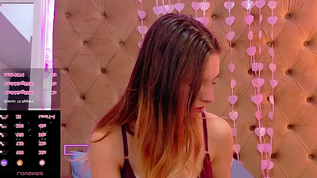 CoraVexのライブXXXチャット