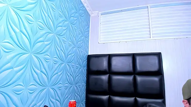 bad_boy_cum_: онлайн-секс-чат