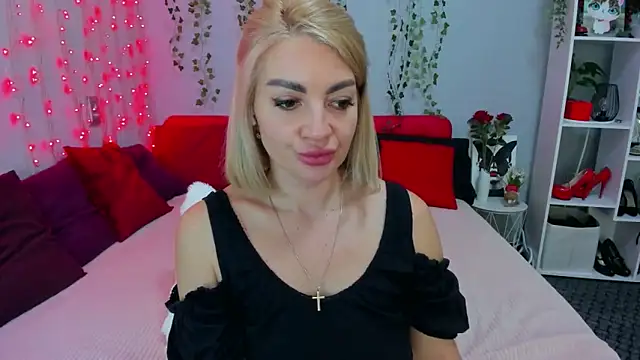 LunaBellucci Live XXX-Chat