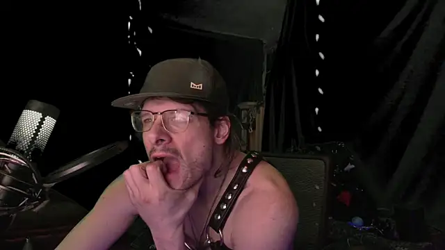 Pertunjukan Kamera Web MasterDaddyCool